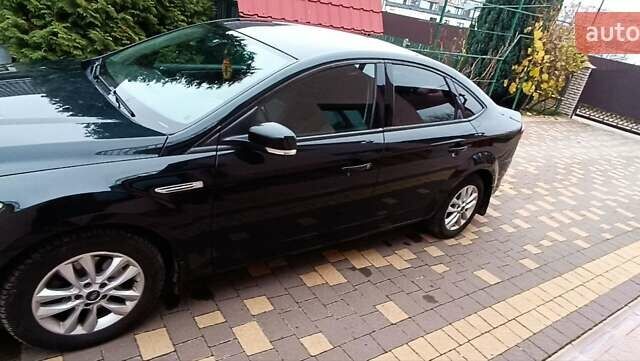 Черный Форд Мондео, объемом двигателя 2 л и пробегом 280 тыс. км за 8700 $, фото 2 на Automoto.ua