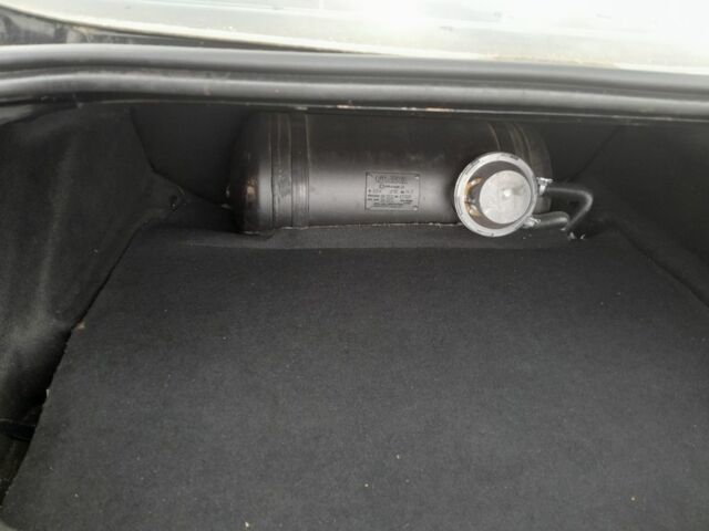 Черный Форд Мондео, объемом двигателя 1.6 л и пробегом 152 тыс. км за 6000 $, фото 4 на Automoto.ua