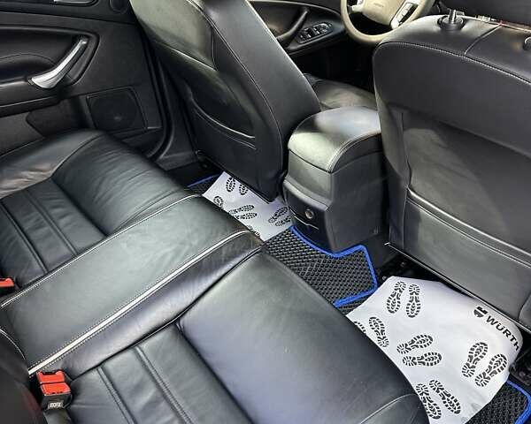 Чорний Форд Мондео, об'ємом двигуна 2 л та пробігом 292 тис. км за 7300 $, фото 10 на Automoto.ua