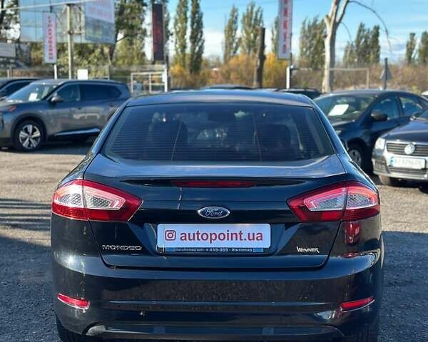 Черный Форд Мондео, объемом двигателя 1.6 л и пробегом 152 тыс. км за 5999 $, фото 8 на Automoto.ua