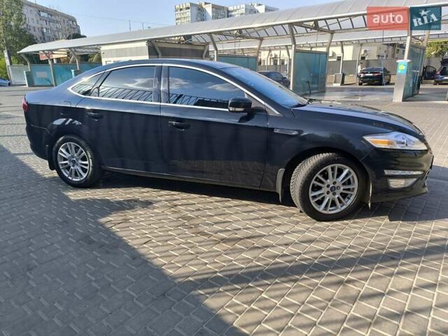 Черный Форд Мондео, объемом двигателя 2 л и пробегом 80 тыс. км за 11500 $, фото 2 на Automoto.ua