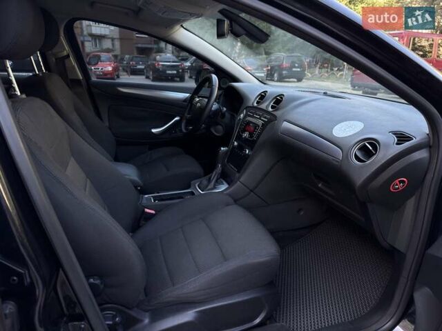 Черный Форд Мондео, объемом двигателя 2 л и пробегом 202 тыс. км за 8500 $, фото 12 на Automoto.ua