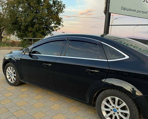Черный Форд Мондео, объемом двигателя 2 л и пробегом 280 тыс. км за 7900 $, фото 4 на Automoto.ua