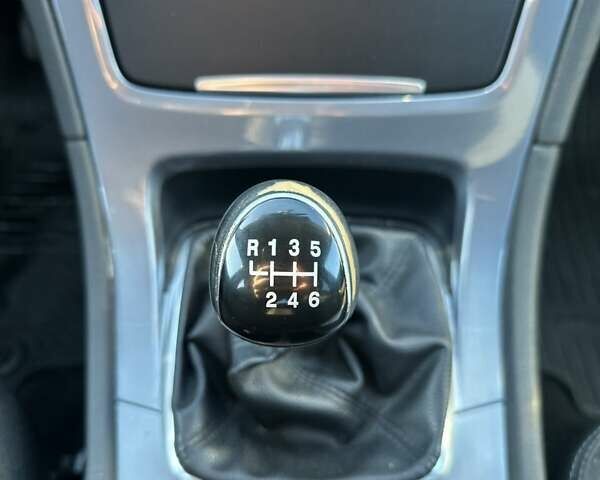 Черный Форд Мондео, объемом двигателя 1.6 л и пробегом 152 тыс. км за 5999 $, фото 33 на Automoto.ua