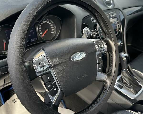 Чорний Форд Мондео, об'ємом двигуна 2 л та пробігом 292 тис. км за 7300 $, фото 12 на Automoto.ua