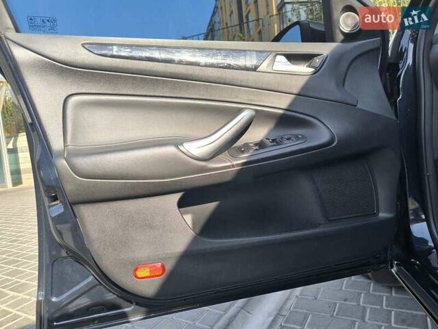 Черный Форд Мондео, объемом двигателя 2 л и пробегом 80 тыс. км за 11500 $, фото 19 на Automoto.ua