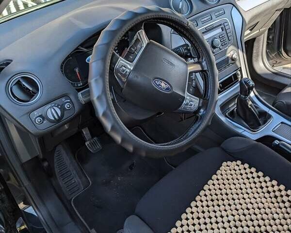 Чорний Форд Мондео, об'ємом двигуна 2 л та пробігом 255 тис. км за 6350 $, фото 24 на Automoto.ua