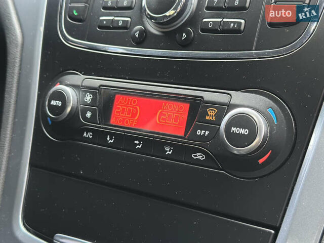 Черный Форд Мондео, объемом двигателя 2 л и пробегом 330 тыс. км за 7190 $, фото 28 на Automoto.ua