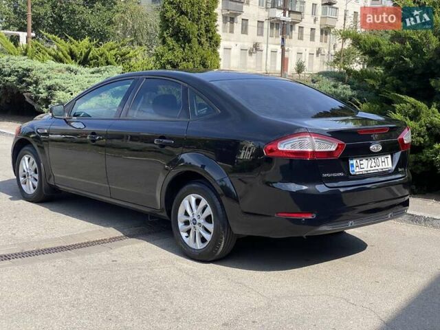 Черный Форд Мондео, объемом двигателя 1.6 л и пробегом 175 тыс. км за 6800 $, фото 5 на Automoto.ua