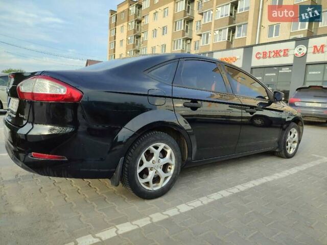 Черный Форд Мондео, объемом двигателя 1.6 л и пробегом 140 тыс. км за 7500 $, фото 1 на Automoto.ua