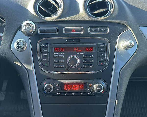 Чорний Форд Мондео, об'ємом двигуна 1.6 л та пробігом 152 тис. км за 5999 $, фото 16 на Automoto.ua