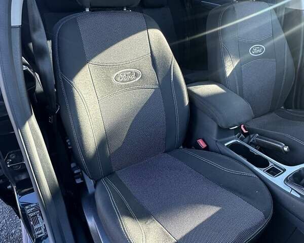 Черный Форд Мондео, объемом двигателя 1.6 л и пробегом 152 тыс. км за 5999 $, фото 20 на Automoto.ua