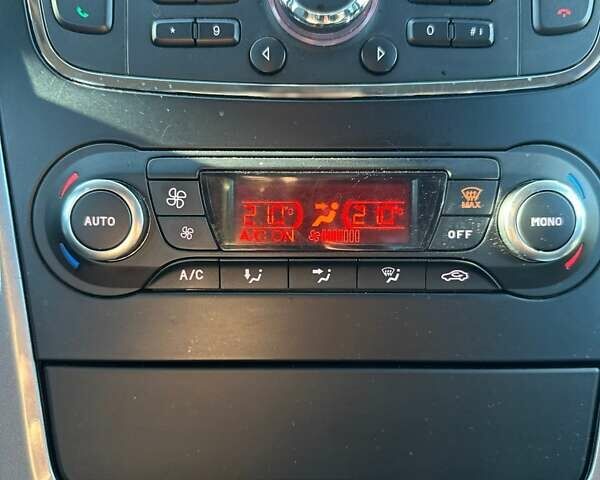 Чорний Форд Мондео, об'ємом двигуна 1.6 л та пробігом 152 тис. км за 5999 $, фото 31 на Automoto.ua