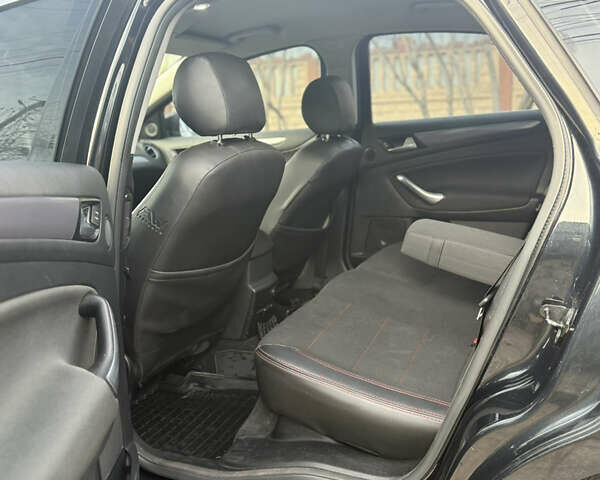 Черный Форд Мондео, объемом двигателя 2 л и пробегом 270 тыс. км за 5200 $, фото 11 на Automoto.ua