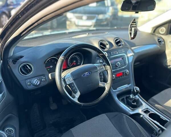 Чорний Форд Мондео, об'ємом двигуна 1.6 л та пробігом 152 тис. км за 5999 $, фото 28 на Automoto.ua