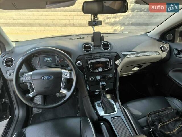 Черный Форд Мондео, объемом двигателя 2 л и пробегом 80 тыс. км за 11500 $, фото 1 на Automoto.ua