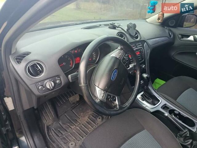 Чорний Форд Мондео, об'ємом двигуна 2.26 л та пробігом 233 тис. км за 7950 $, фото 5 на Automoto.ua