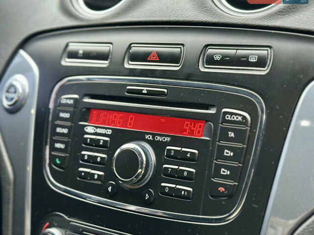 Черный Форд Мондео, объемом двигателя 2 л и пробегом 330 тыс. км за 7190 $, фото 27 на Automoto.ua