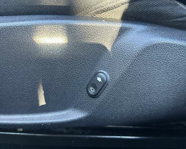 Черный Форд Мондео, объемом двигателя 1.6 л и пробегом 152 тыс. км за 5999 $, фото 24 на Automoto.ua