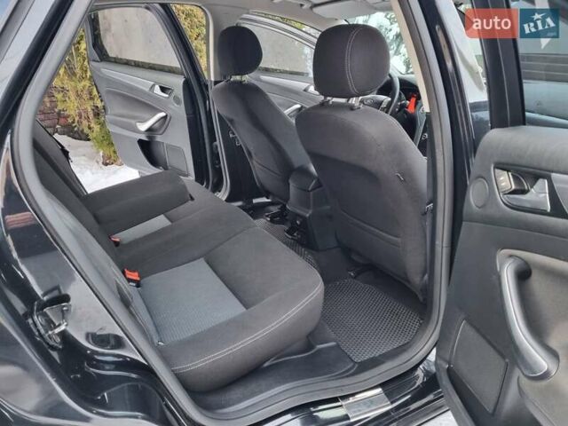 Чорний Форд Мондео, об'ємом двигуна 1.6 л та пробігом 151 тис. км за 6800 $, фото 10 на Automoto.ua