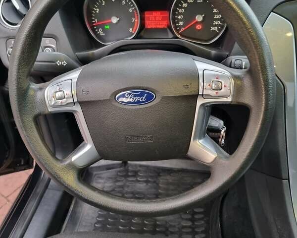 Чорний Форд Мондео, об'ємом двигуна 1.6 л та пробігом 178 тис. км за 6300 $, фото 28 на Automoto.ua