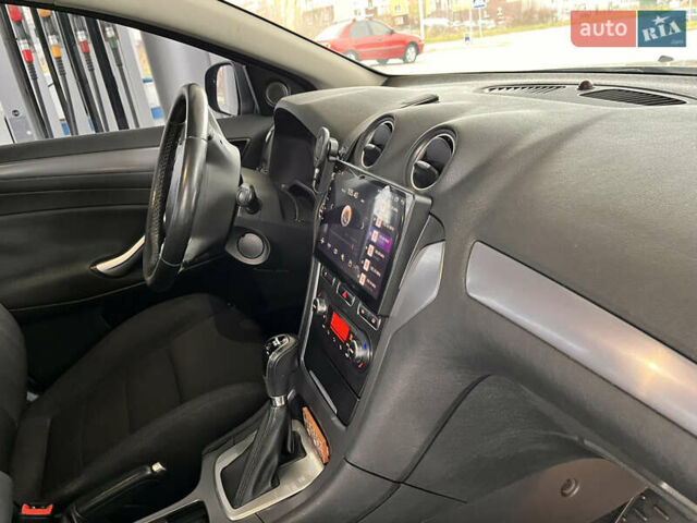 Черный Форд Мондео, объемом двигателя 2 л и пробегом 206 тыс. км за 8900 $, фото 20 на Automoto.ua