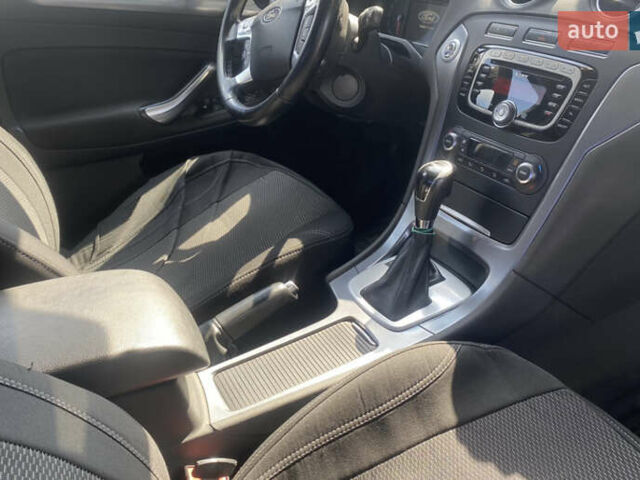 Черный Форд Мондео, объемом двигателя 2 л и пробегом 144 тыс. км за 8500 $, фото 9 на Automoto.ua