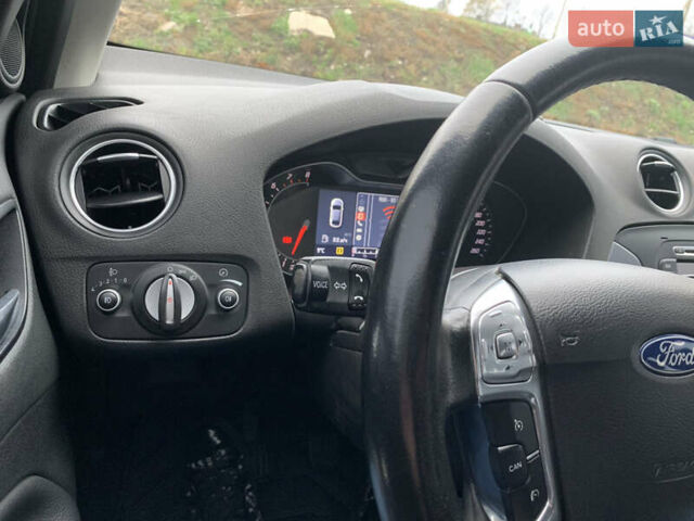 Черный Форд Мондео, объемом двигателя 1.6 л и пробегом 130 тыс. км за 8000 $, фото 5 на Automoto.ua