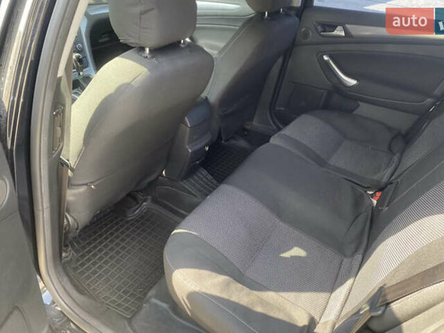 Черный Форд Мондео, объемом двигателя 2 л и пробегом 144 тыс. км за 8500 $, фото 12 на Automoto.ua