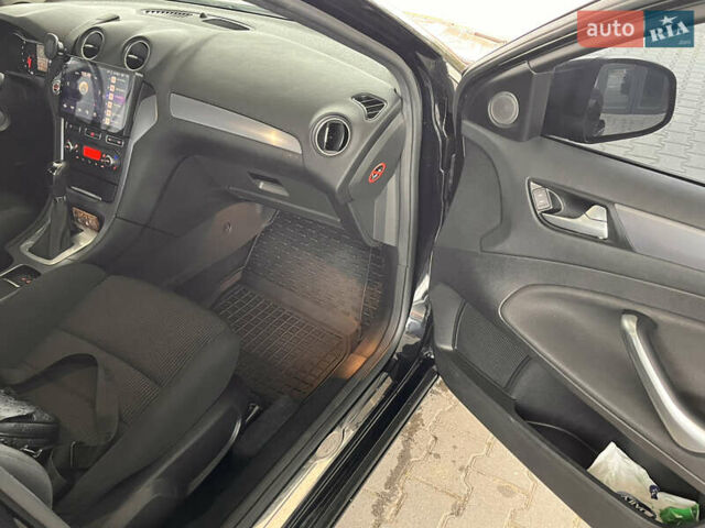 Черный Форд Мондео, объемом двигателя 2 л и пробегом 206 тыс. км за 8900 $, фото 21 на Automoto.ua