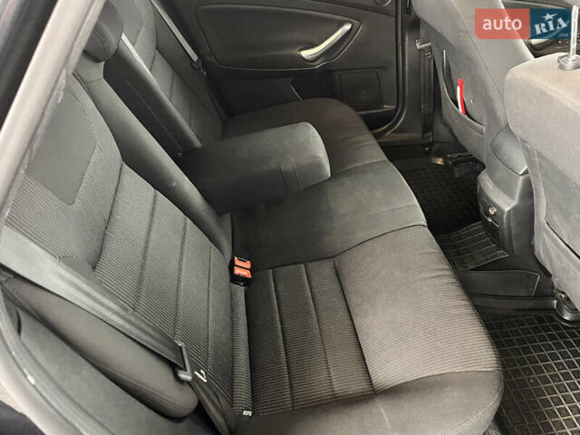 Черный Форд Мондео, объемом двигателя 2 л и пробегом 206 тыс. км за 8900 $, фото 28 на Automoto.ua