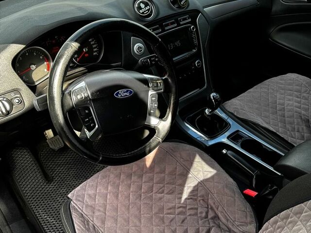 Черный Форд Мондео, объемом двигателя 1.6 л и пробегом 150 тыс. км за 7200 $, фото 5 на Automoto.ua