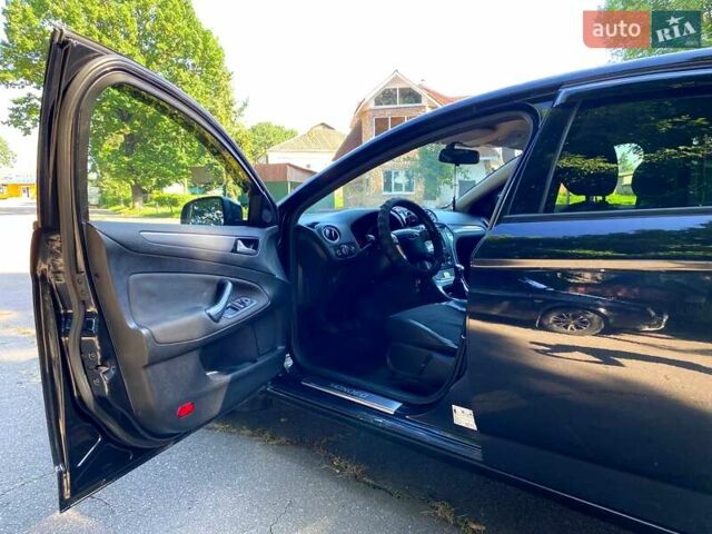 Черный Форд Мондео, объемом двигателя 1.6 л и пробегом 267 тыс. км за 7000 $, фото 9 на Automoto.ua