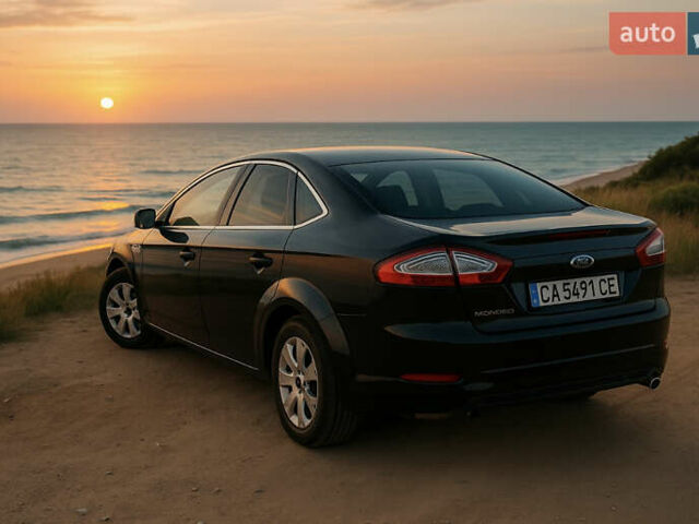 Черный Форд Мондео, объемом двигателя 2 л и пробегом 144 тыс. км за 8500 $, фото 6 на Automoto.ua