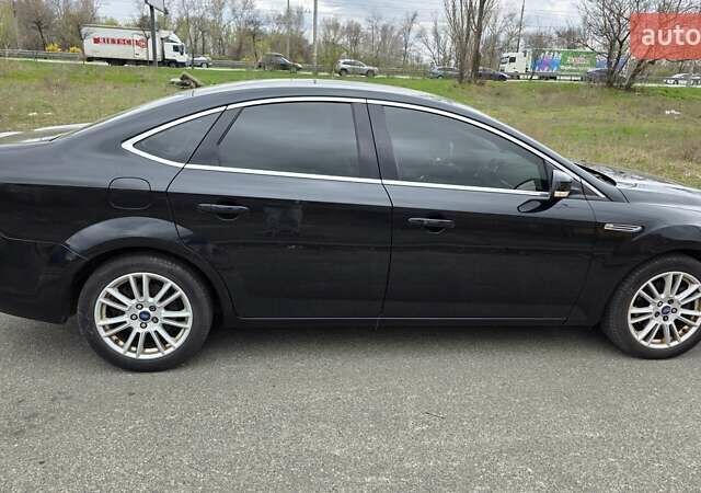 Чорний Форд Мондео, об'ємом двигуна 2 л та пробігом 67 тис. км за 11900 $, фото 5 на Automoto.ua