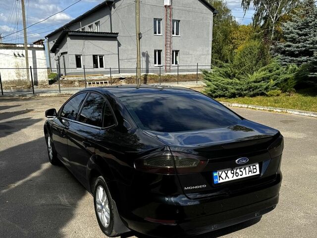 Черный Форд Мондео, объемом двигателя 1.6 л и пробегом 150 тыс. км за 7200 $, фото 1 на Automoto.ua