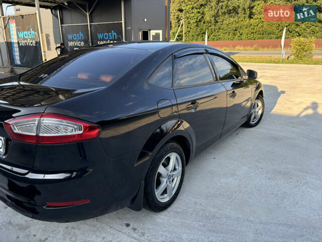 Черный Форд Мондео, объемом двигателя 1.56 л и пробегом 210 тыс. км за 8100 $, фото 5 на Automoto.ua