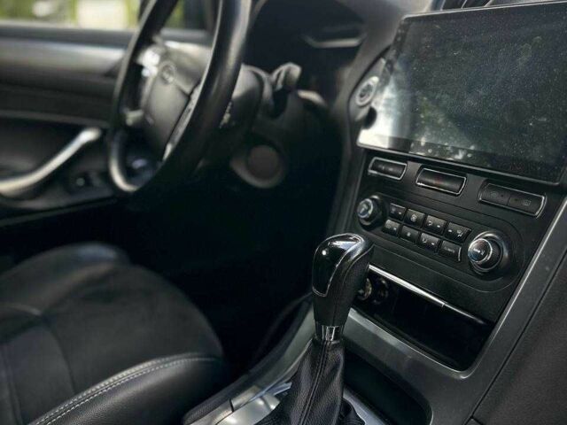 Чорний Форд Мондео, об'ємом двигуна 2 л та пробігом 236 тис. км за 7000 $, фото 2 на Automoto.ua