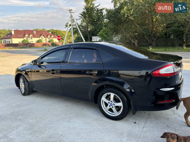 Черный Форд Мондео, объемом двигателя 1.56 л и пробегом 210 тыс. км за 8100 $, фото 4 на Automoto.ua