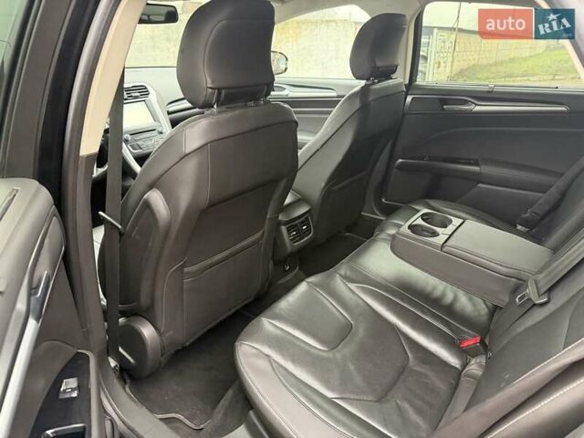 Черный Форд Мондео, объемом двигателя 2 л и пробегом 170 тыс. км за 8700 $, фото 34 на Automoto.ua