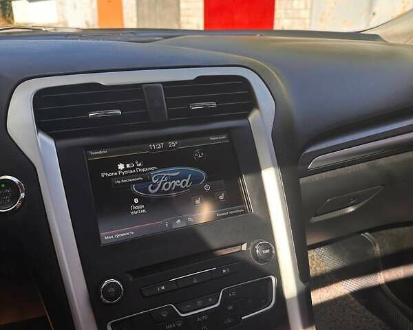 Чорний Форд Мондео, об'ємом двигуна 2 л та пробігом 195 тис. км за 12500 $, фото 11 на Automoto.ua