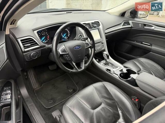 Черный Форд Мондео, объемом двигателя 2 л и пробегом 170 тыс. км за 8700 $, фото 31 на Automoto.ua