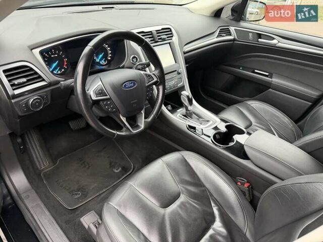 Черный Форд Мондео, объемом двигателя 2 л и пробегом 170 тыс. км за 8700 $, фото 35 на Automoto.ua