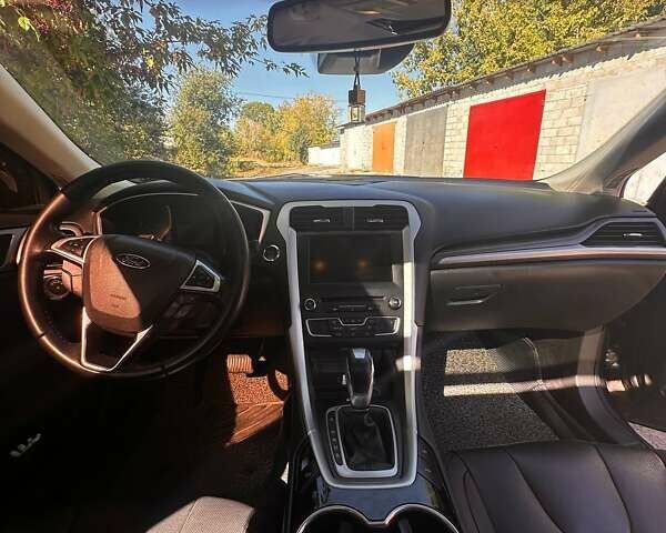 Чорний Форд Мондео, об'ємом двигуна 2 л та пробігом 195 тис. км за 12500 $, фото 10 на Automoto.ua