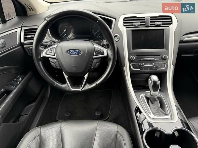 Черный Форд Мондео, объемом двигателя 2 л и пробегом 170 тыс. км за 8700 $, фото 33 на Automoto.ua