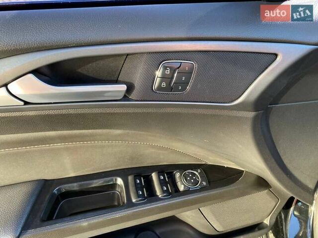 Черный Форд Мондео, объемом двигателя 2 л и пробегом 131 тыс. км за 9900 $, фото 12 на Automoto.ua