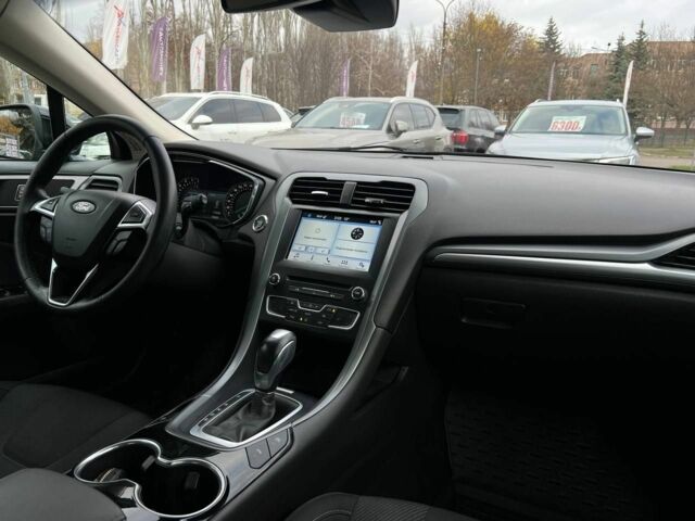 Черный Форд Мондео, объемом двигателя 2 л и пробегом 174 тыс. км за 15500 $, фото 16 на Automoto.ua