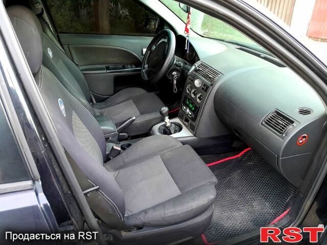 Черный Форд Мондео, объемом двигателя 2 л и пробегом 0 тыс. км за 2800 $, фото 4 на Automoto.ua