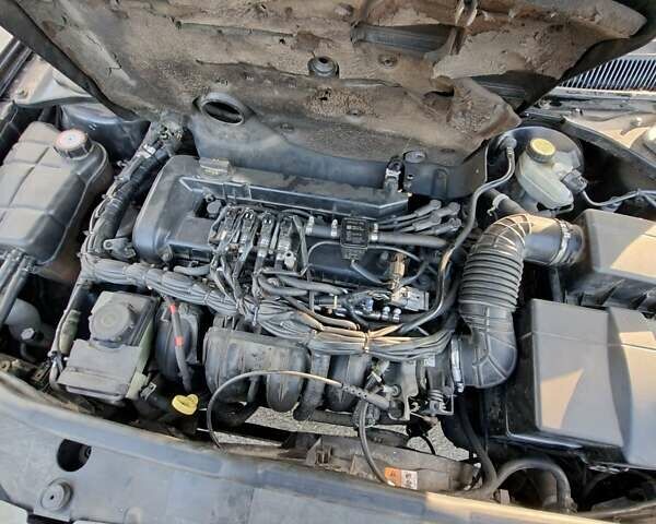 Черный Форд Мондео, объемом двигателя 2 л и пробегом 208 тыс. км за 4500 $, фото 13 на Automoto.ua