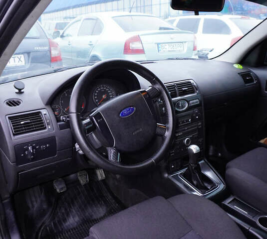 Черный Форд Мондео, объемом двигателя 2 л и пробегом 294 тыс. км за 3899 $, фото 28 на Automoto.ua